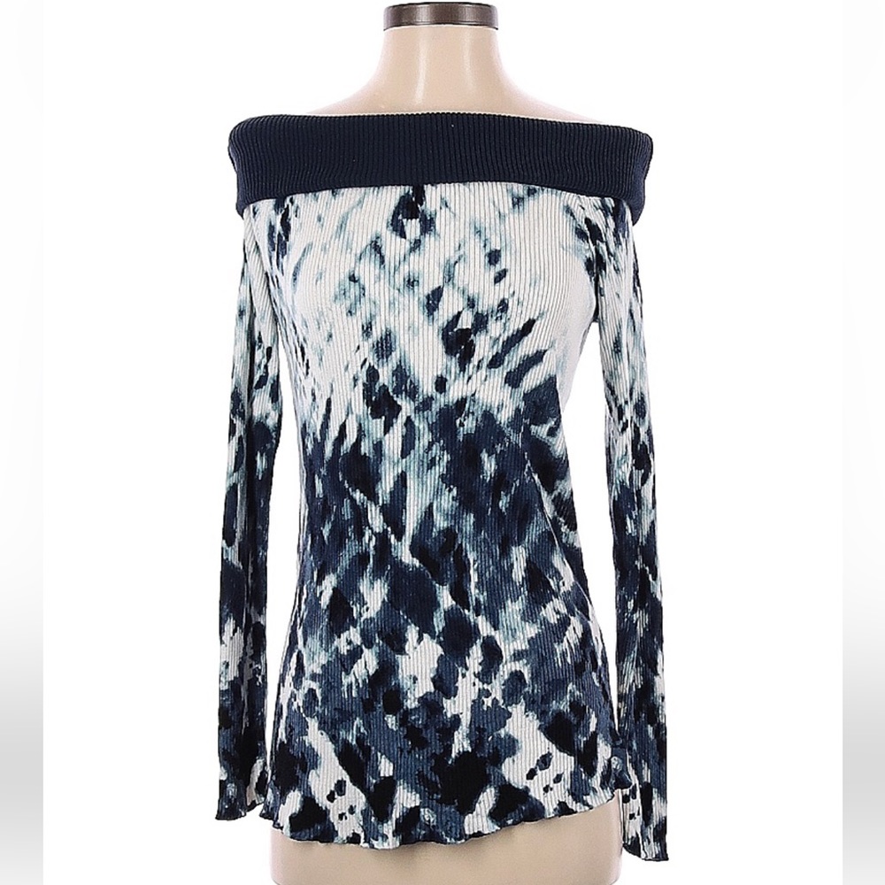 Rock & Republic white and blue top in women’s size small